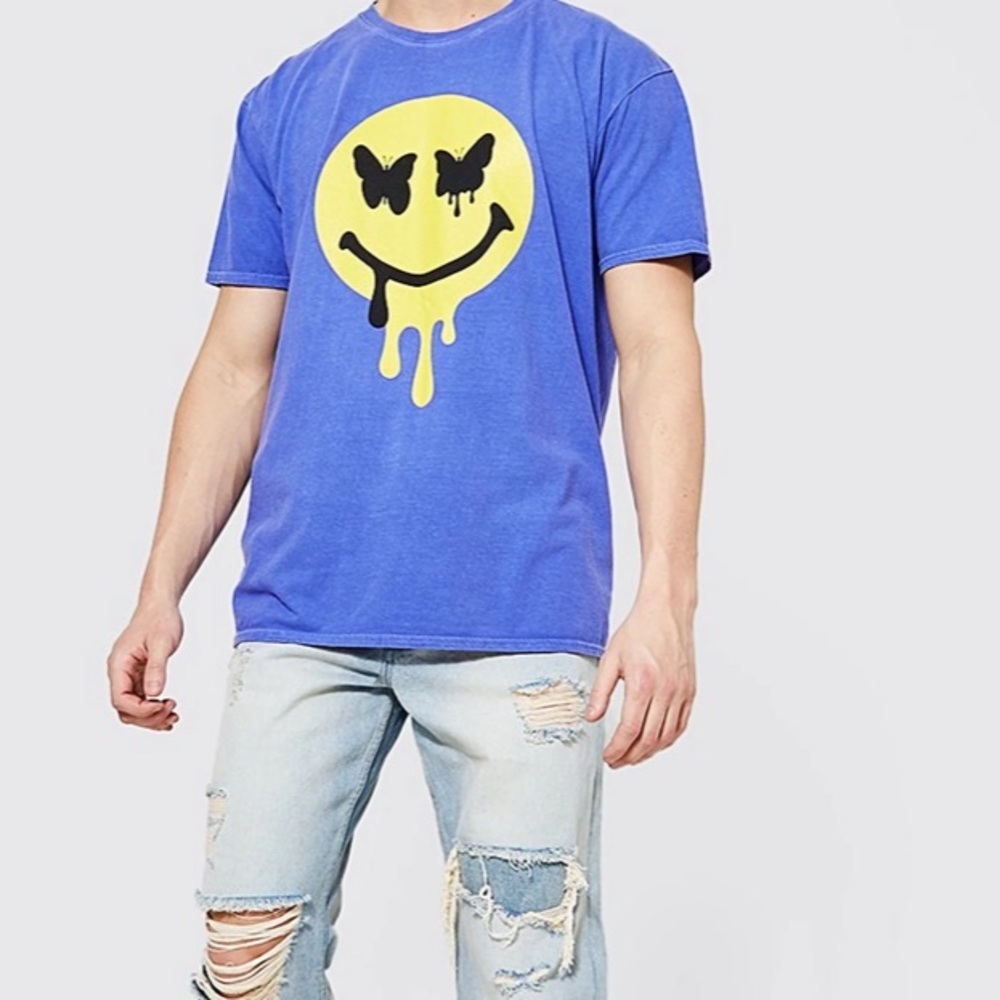 Boohoo Man LOOSE FIT BUTTERFLY FACE OVERDYE T-SHIRT NWT
